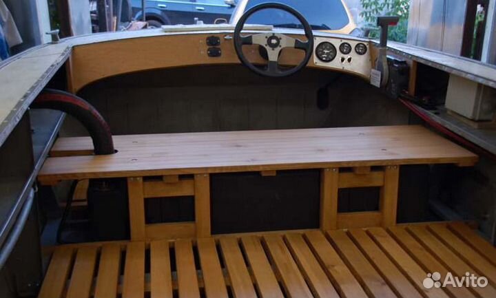 Рундуки и полки в катер