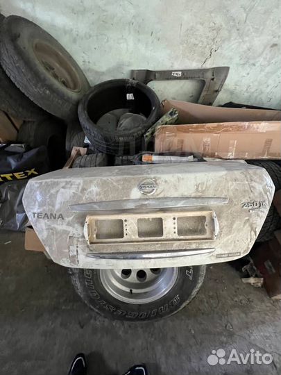 Крышка багажника Nissan Teana J31
