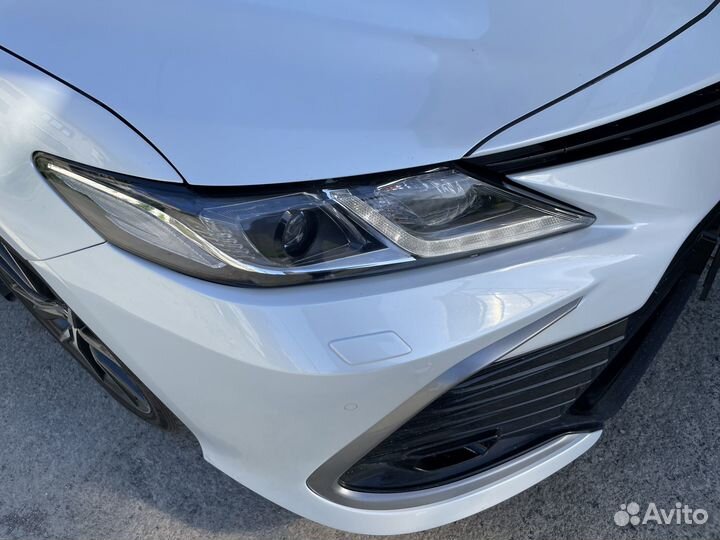 Toyota Camry v70 рестайлинг фара оригинал 21г