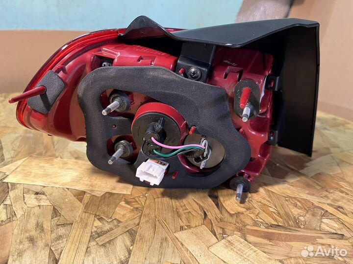 Фонарь задний правый kia k5 оригинал