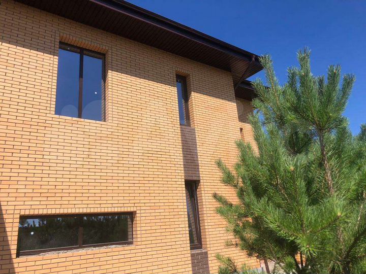 Дом 180 м² на участке 7,2 сот.