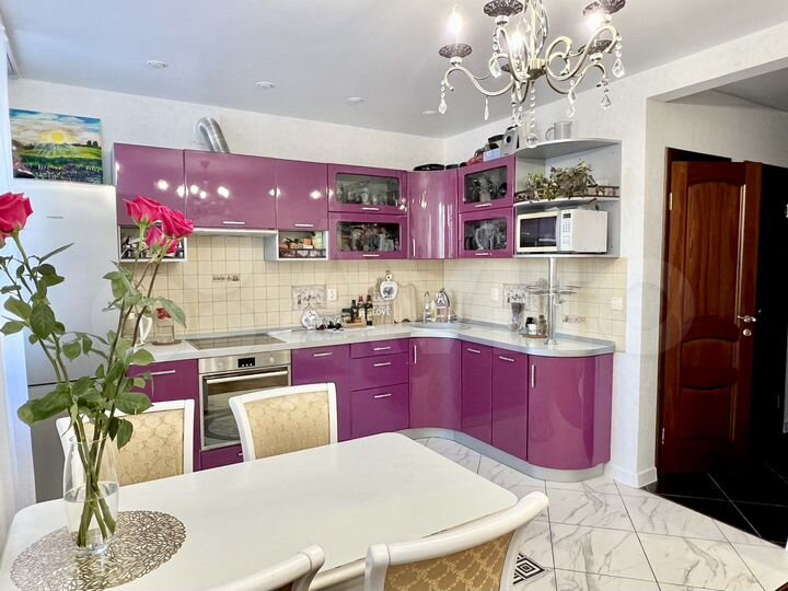 3-к. квартира, 80,2 м², 6/10 эт.