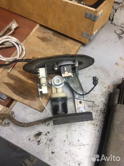 Датчик уровня топлива avensis