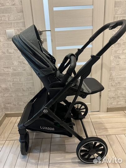 Прогулочная коляска luxmom