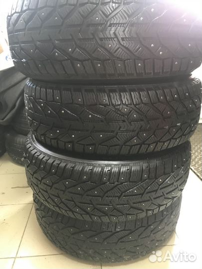 Tigar Ice 215/55 R16 97T