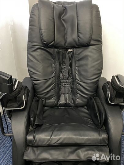 Массажное кресло Yamaguchi YA-2800