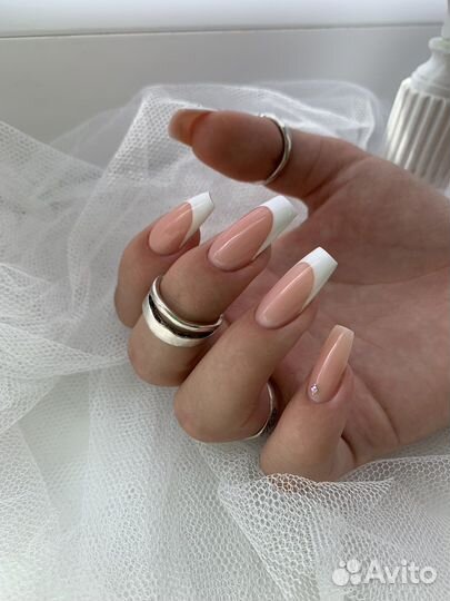 Маникюр педикюр