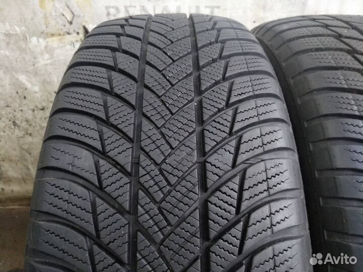 Bridgestone Blizzak LM-001 225/60 R17 99H