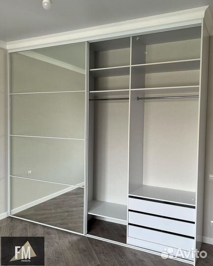 Современный шкаф купе