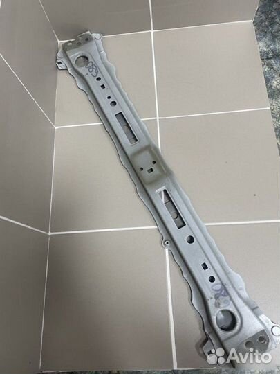 Балка подрадиаторная Toyota Rav4 XA50