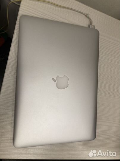 MacBook Air (13-inch, 2017)