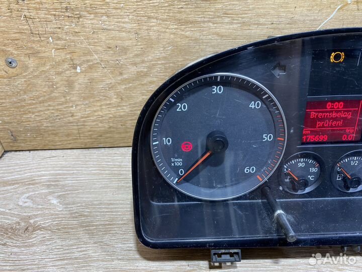 Панель приборов Volkswagen Touran 1 дизель 1121123