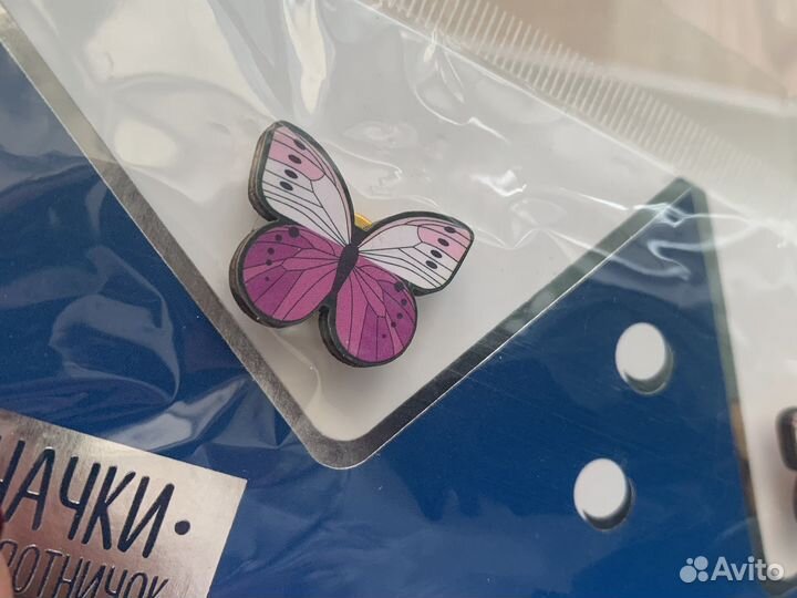 Значки на воротничок. Брошка для девочек