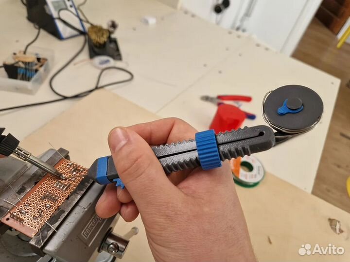 Диспенсер для припоя