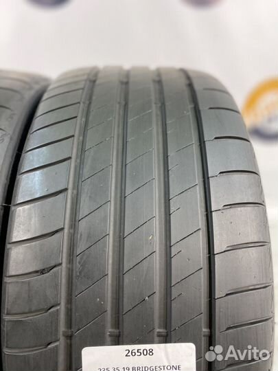 Bridgestone Potenza S005 235/35 R19 98Y