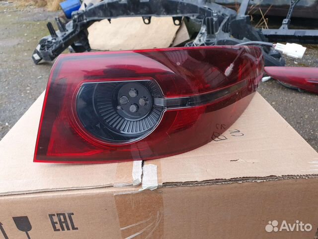 Фонарь правый Mazda 3 BP седан