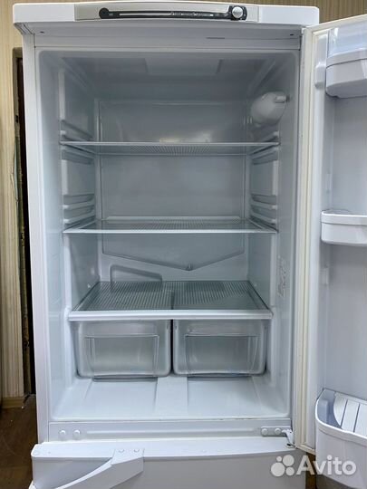 Холодильник Indesit