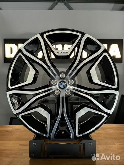 Кованые диски R23 1021m Style на BMW X7 (G07)