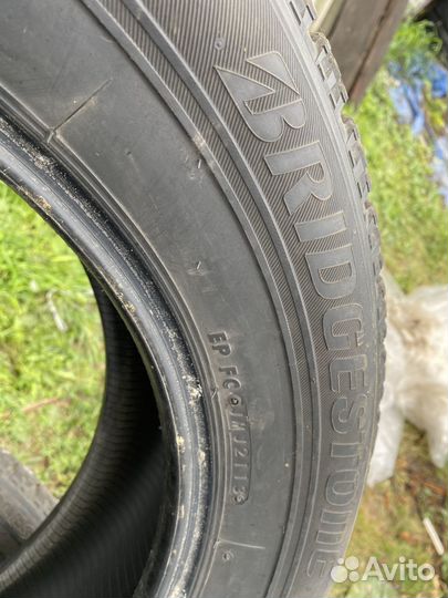 Bridgestone Blizzak VRX 225/60 R17