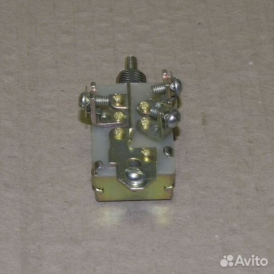 Переключатель света центральный на три положения