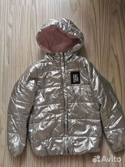 Куртка весна осень на девочку 146р
