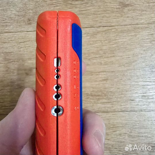 Стриппер для гофры Knipex (KN-902202) б/у