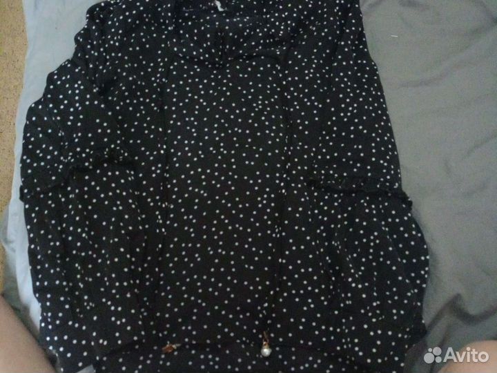 Продам школьные блузки юбки