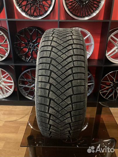 Pirelli Ice Zero FR 225/50 R17 98H