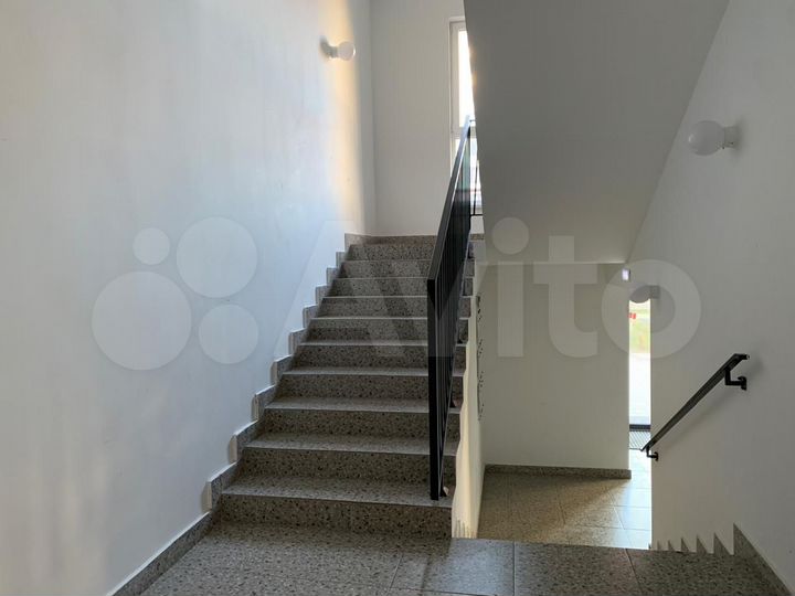 2-к. квартира, 59,5 м², 1/9 эт.