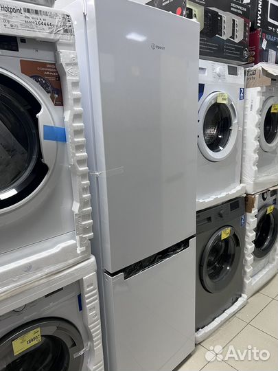 Холодильник indesit 185см Новый
