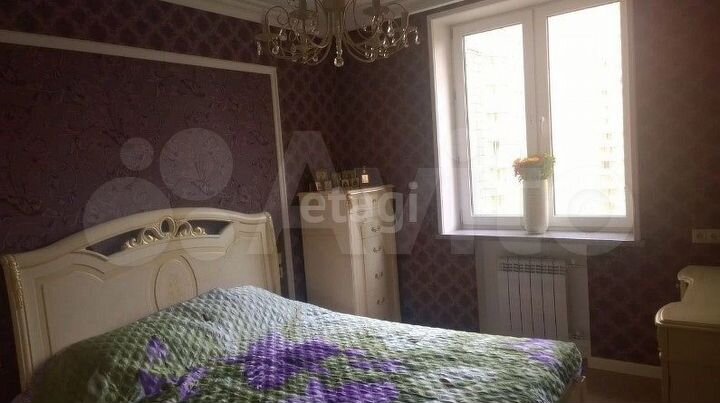 2-к. квартира, 84 м², 8/19 эт.