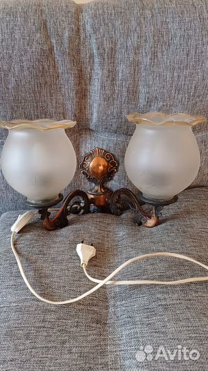 Настенный светильник бра с 2-мя плафонами