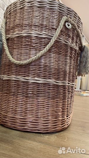 Корзина плетеная из бумажной лозы