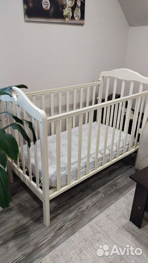 Детская кроватка, колыбель