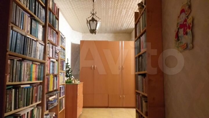 4-к. квартира, 100 м², 1/9 эт.