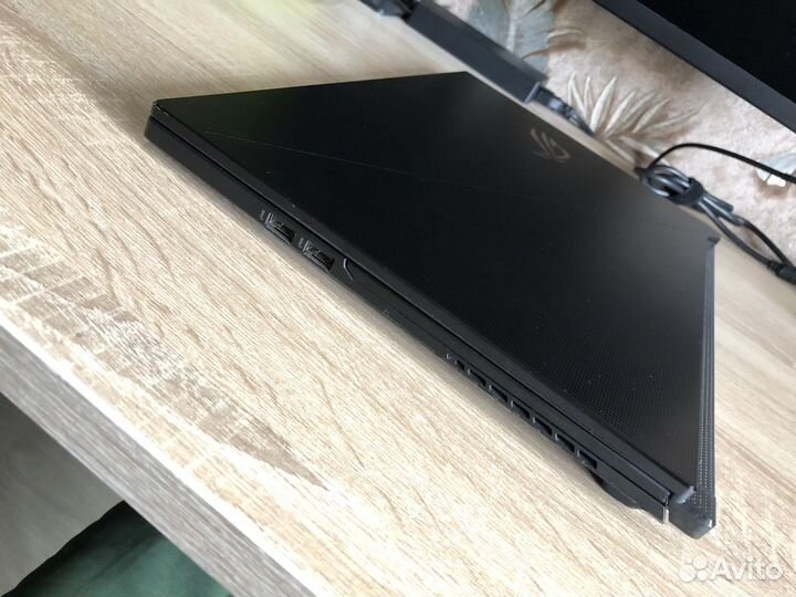 Asus ROG Zephyrus s17