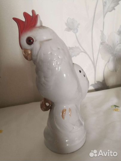 Статуэтка попугай