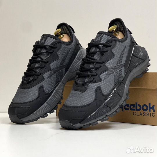 Весенние кроссовки reebok gore tax