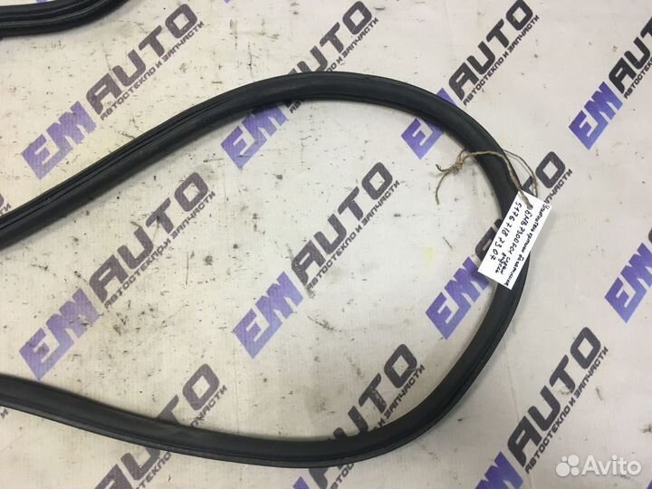 Уплотнитель крышки багажника бмв 730D F01 седан