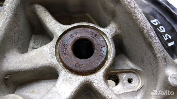 Кулак поворотный задний левый Volkswagen Passat Cc