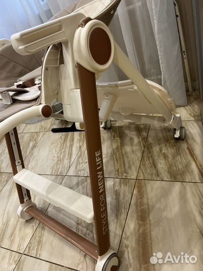 Стульчик для кормления happy baby