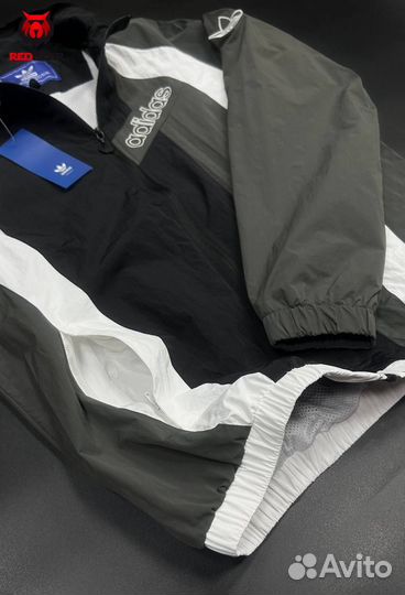 Спортивный костюм adidas