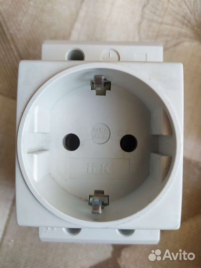Розетка 10А