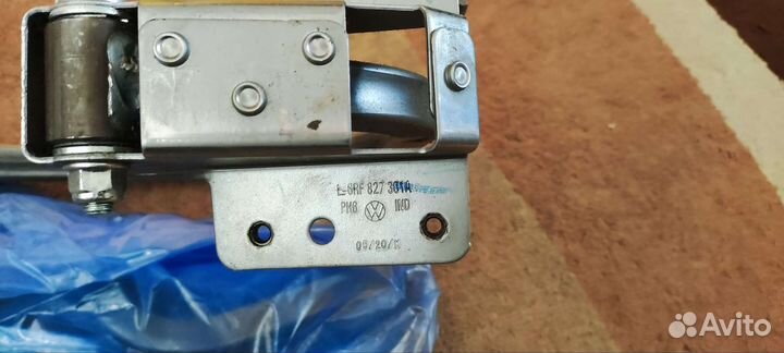 Петля крышки багажника volkswagen polo