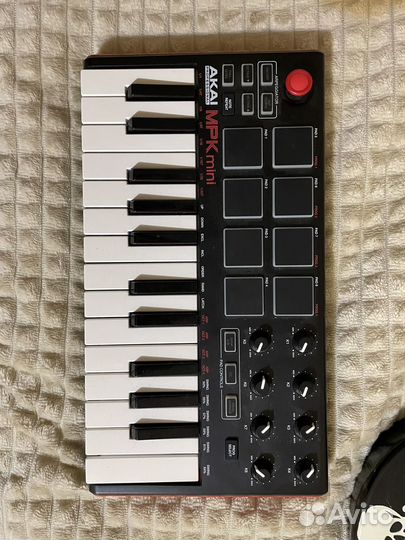 Midi клавиатура akai mpk mini