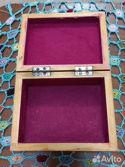 Шкатулка дерево, с инкрустацией