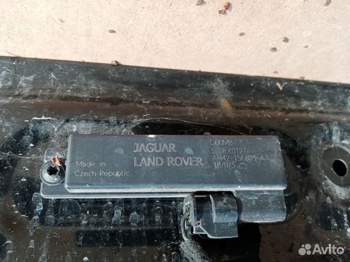 Антенна на Рейнж Ровер Велар 2019г