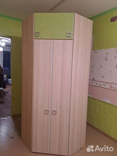 Продам детский комплект мебели