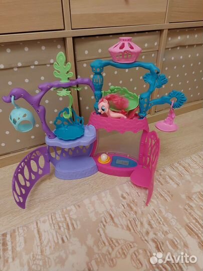 Игрушечный замок