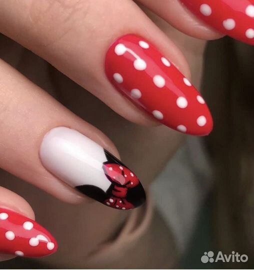 Маникюр и педикюр